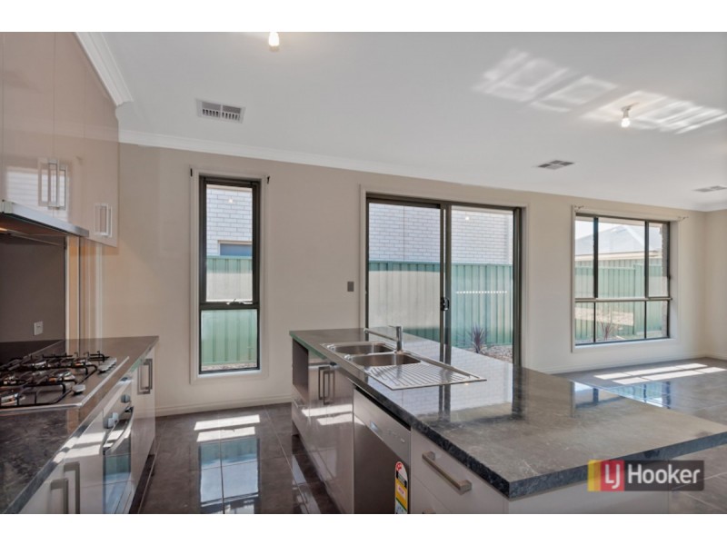 106 The Boulevard, Parafield Gardens SA 5107