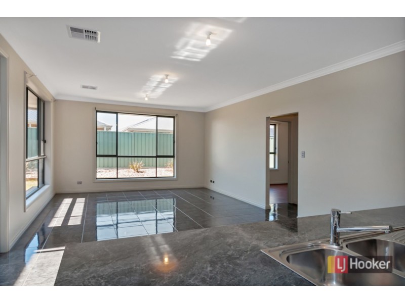 106 The Boulevard, Parafield Gardens SA 5107