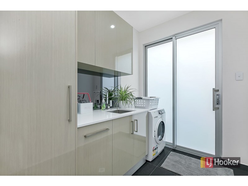 11 Lowe Street, Royal Park SA 5014