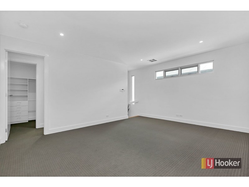 11 Lowe Street, Royal Park SA 5014