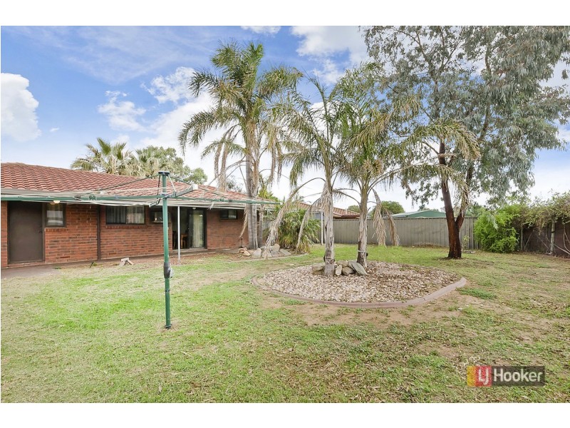 17 Potts Crescent, Burton SA 5110