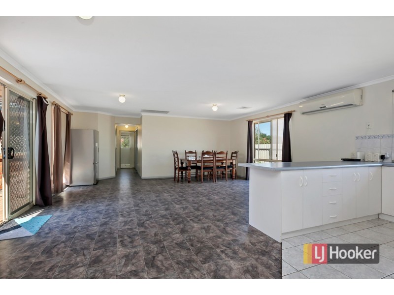 11 Claxton Way, Burton SA 5110