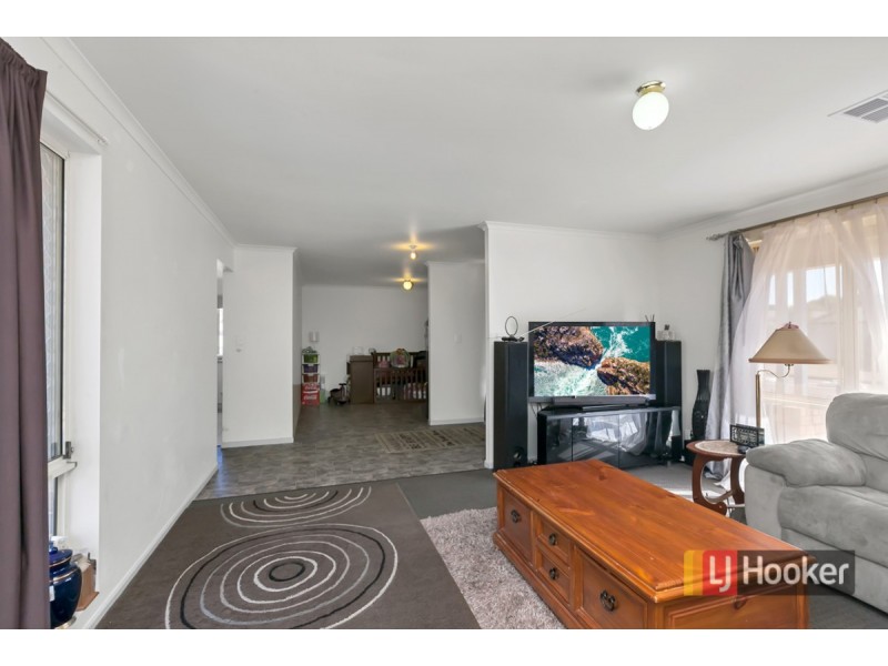 11 Claxton Way, Burton SA 5110