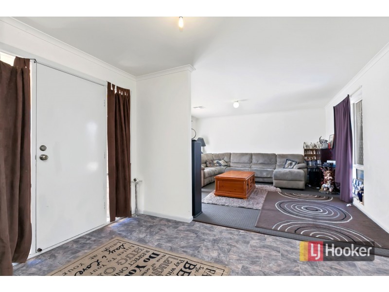 11 Claxton Way, Burton SA 5110