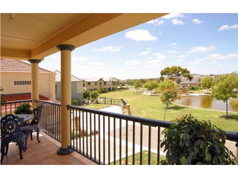 6 Frome Crescent, Mawson Lakes SA 5095