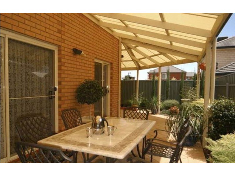 6 Frome Crescent, Mawson Lakes SA 5095