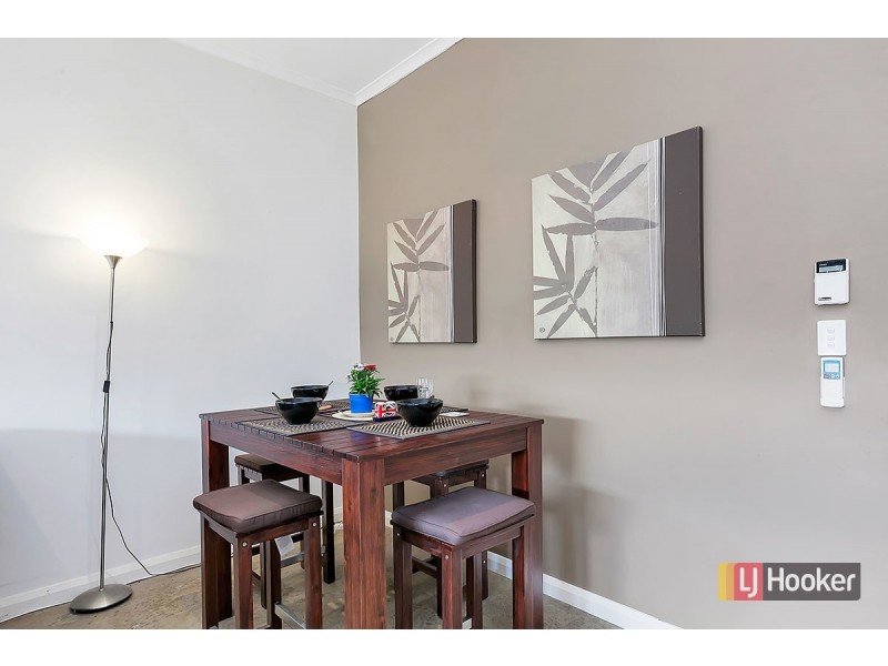 8 Robinson Street, Mawson Lakes SA 5095