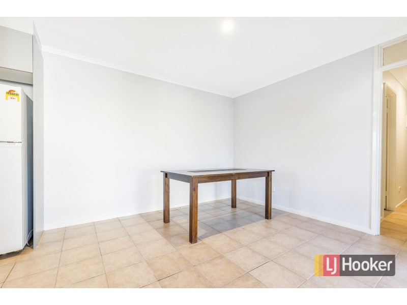 17 Adaluna Crescent, Smithfield SA 5114