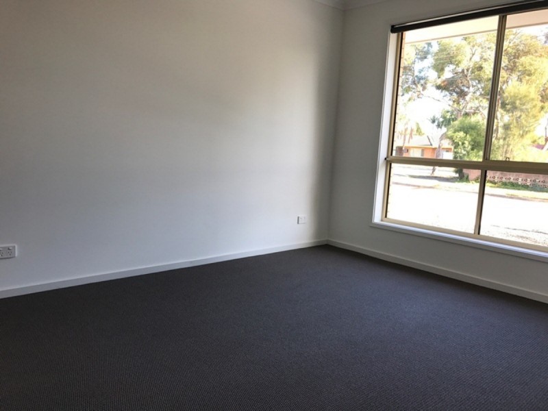 1b Hawke Crescent, Salisbury East SA 5109