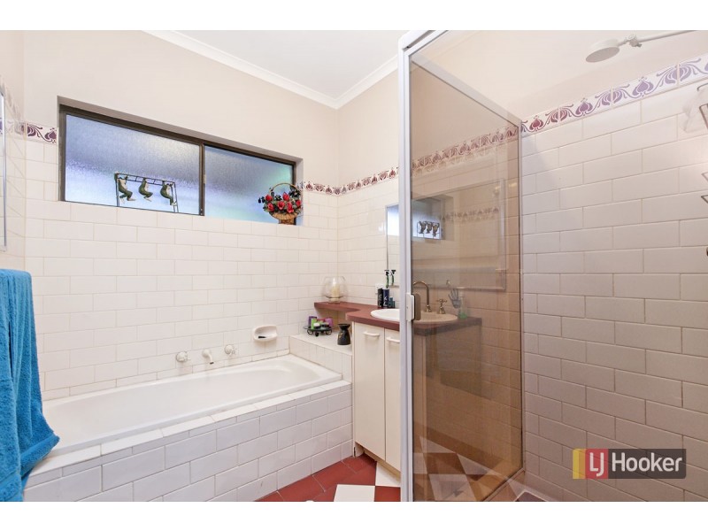 1 Sunny Place, Wynn Vale SA 5127