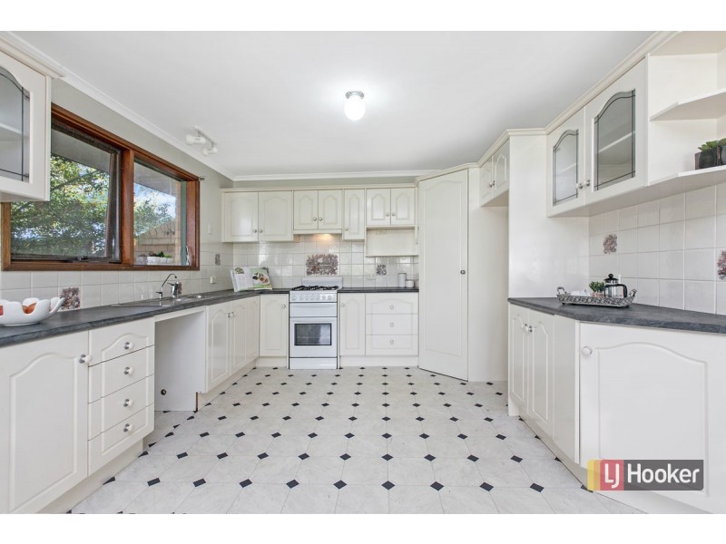 27 Pemberley Avenue, Salisbury Park SA 5109