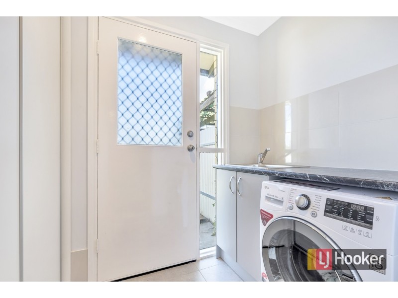 17 Adaluna Crescent, Smithfield SA 5114