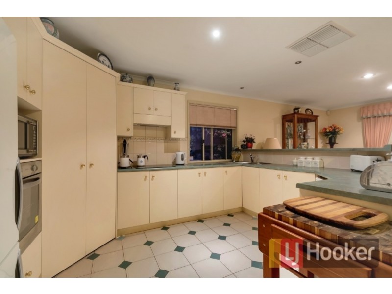 13 Seville Place, Golden Grove SA 5125