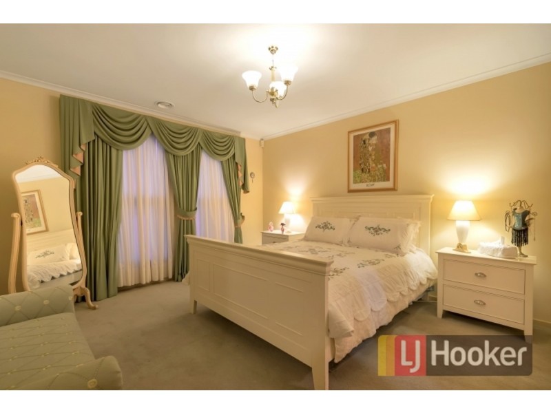 13 Seville Place, Golden Grove SA 5125