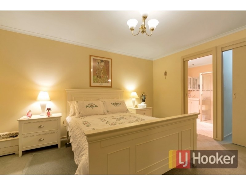 13 Seville Place, Golden Grove SA 5125