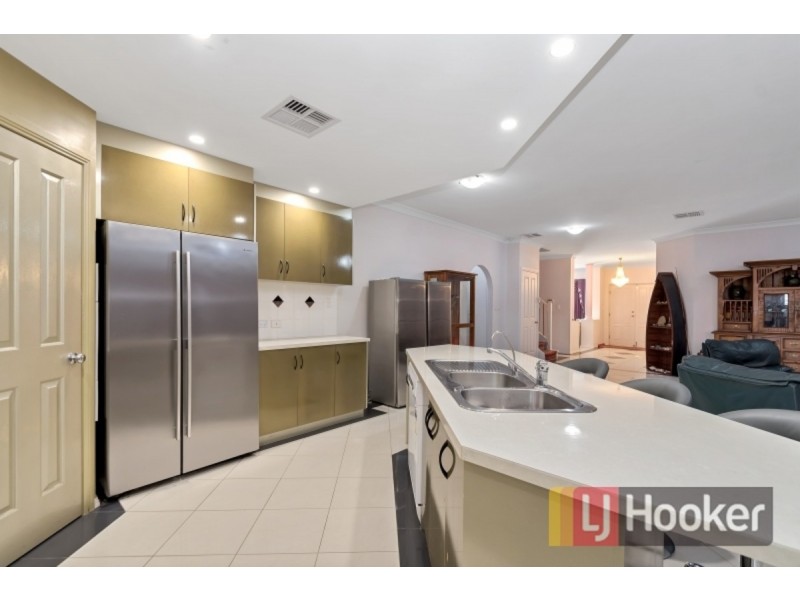 7 Isla Circuit, Mawson Lakes SA 5095