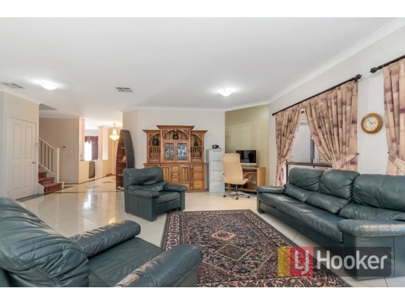 7 Isla Circuit, Mawson Lakes SA 5095