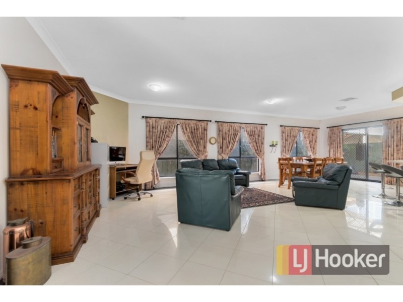 7 Isla Circuit, Mawson Lakes SA 5095