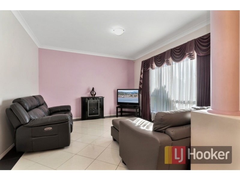 7 Isla Circuit, Mawson Lakes SA 5095