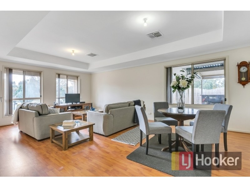 34 Jackaroo Crescent, Walkley Heights SA 5098