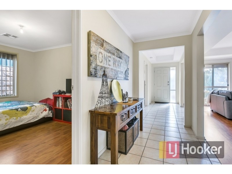 34 Jackaroo Crescent, Walkley Heights SA 5098