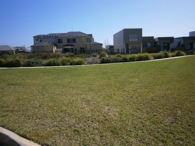 65 Hindmarsh Circuit, Mawson Lakes SA 5095