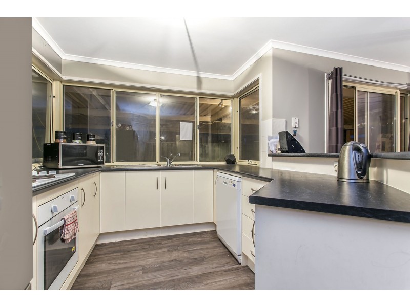 27 Barnet Road, Evanston SA 5116