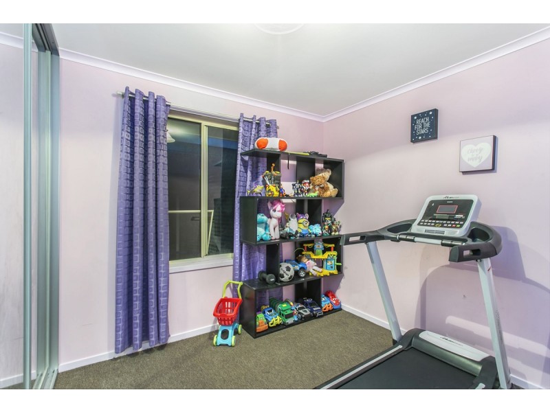 27 Barnet Road, Evanston SA 5116