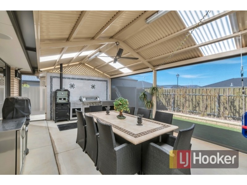 32 Oxford Drive, Andrews Farm SA 5114