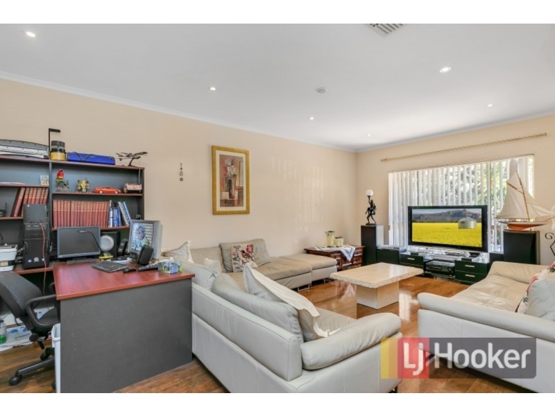 11 Homestead Place, Parafield Gardens SA 5107