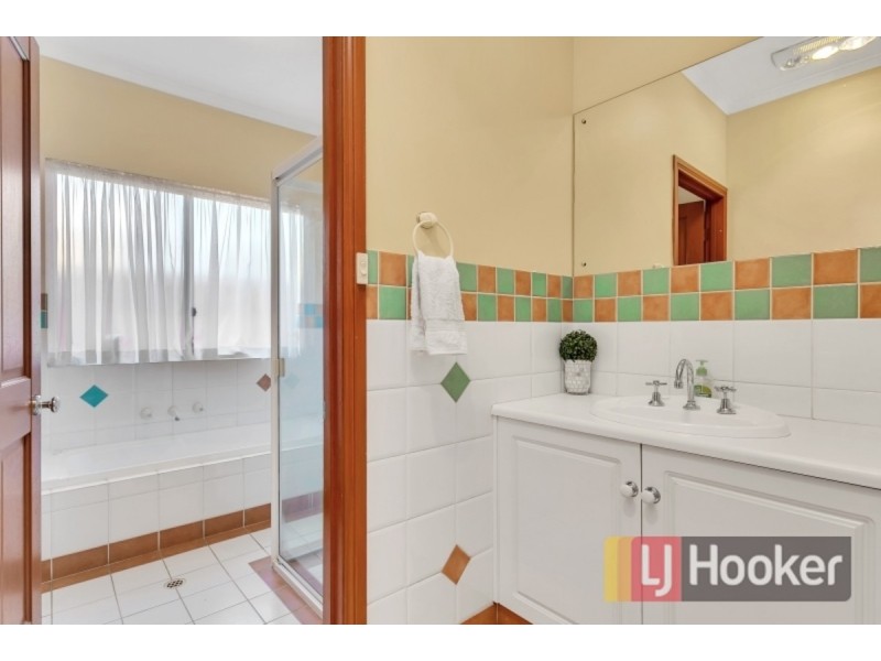 11 Homestead Place, Parafield Gardens SA 5107