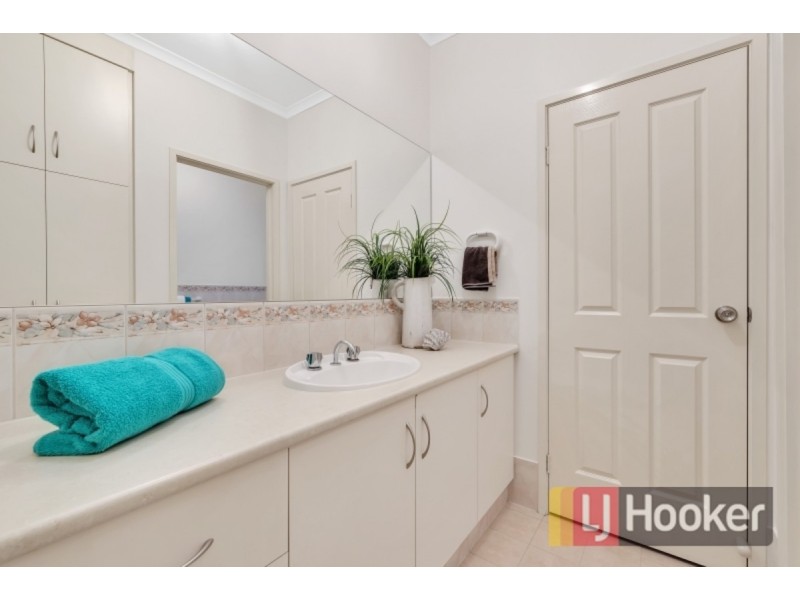 25 Baird Street, Mawson Lakes SA 5095