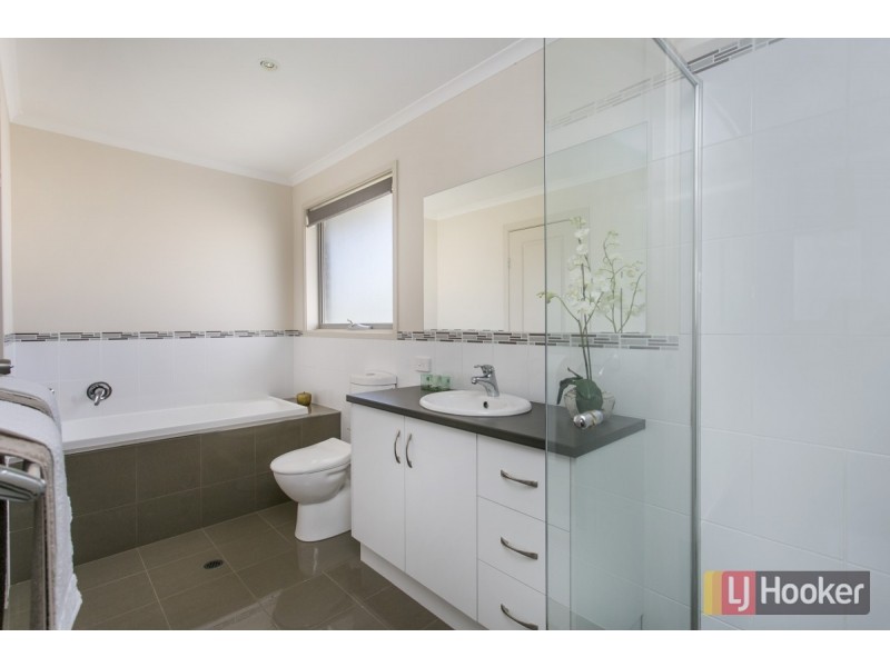 8 Matthew Rise, Blakeview SA 5114