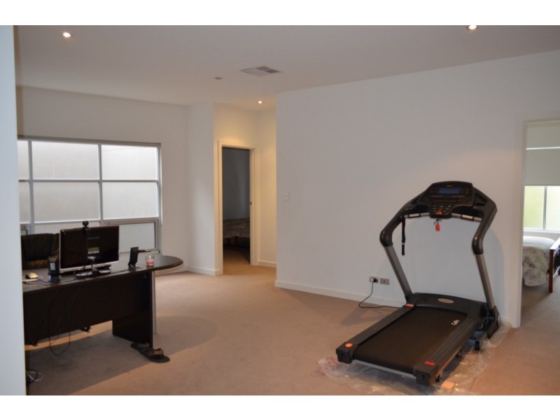 5 Yates Street, Mawson Lakes SA 5095