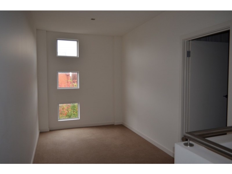 5 Yates Street, Mawson Lakes SA 5095