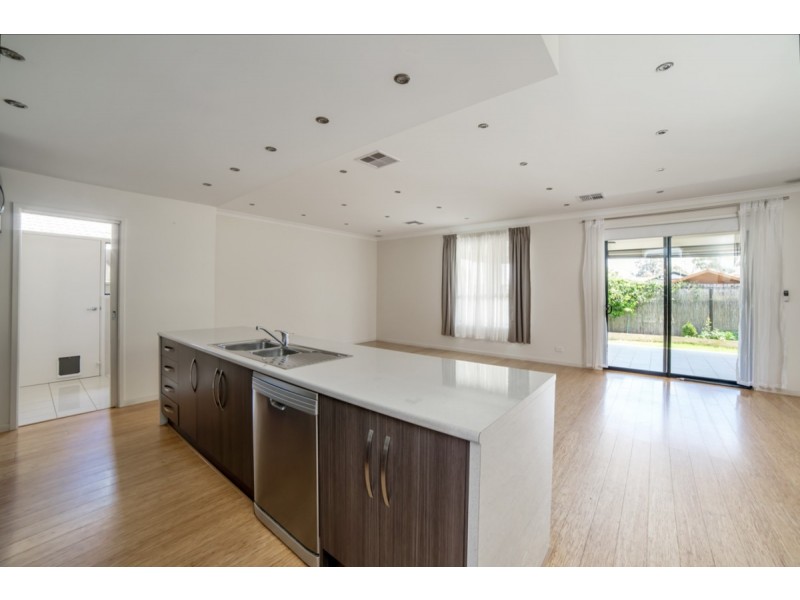 32 Shirley Avenue, Parafield Gardens SA 5107