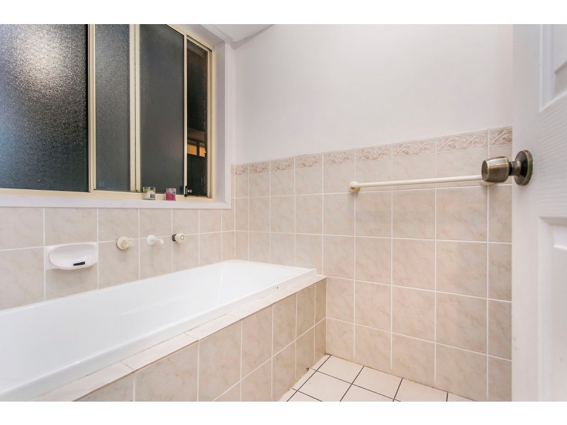 27 Barnet Road, Evanston SA 5116