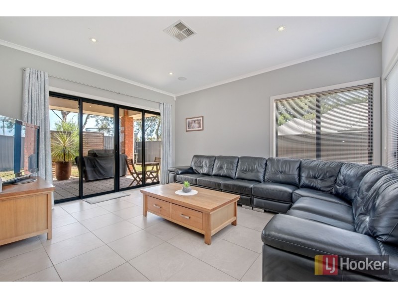 5 Pioneer Court, Salisbury Heights SA 5109