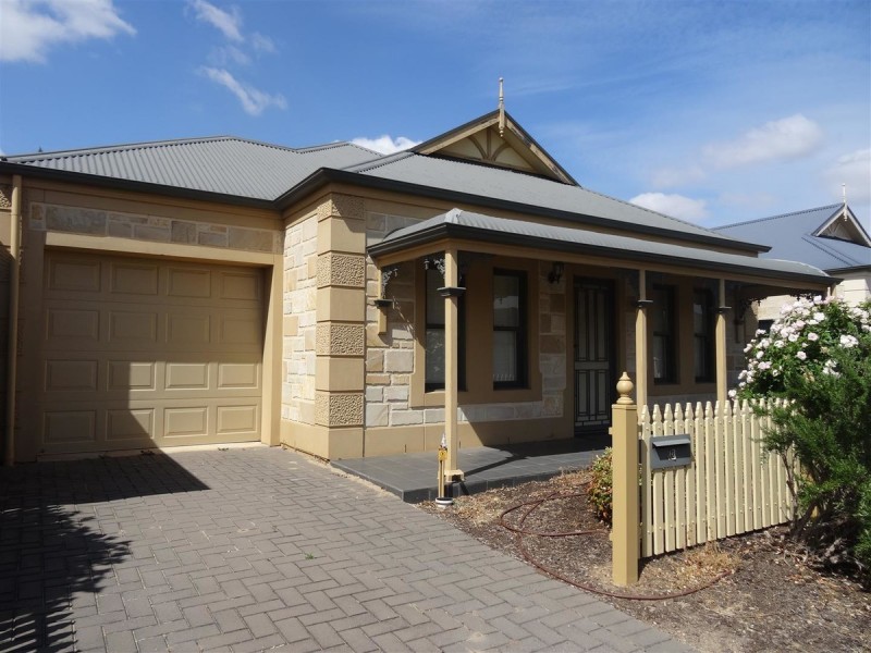 12 Brimpton Avenue, Mawson Lakes SA 5095