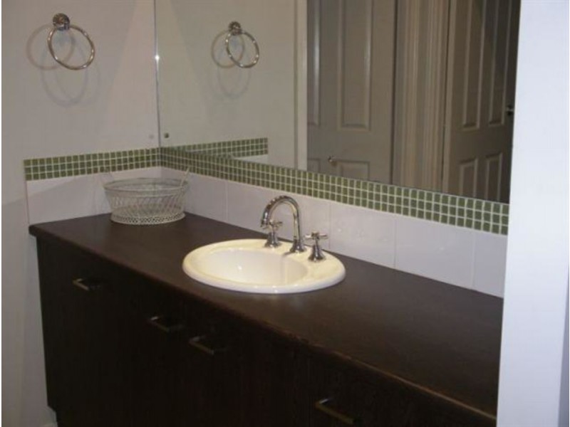 12 Brimpton Avenue, Mawson Lakes SA 5095