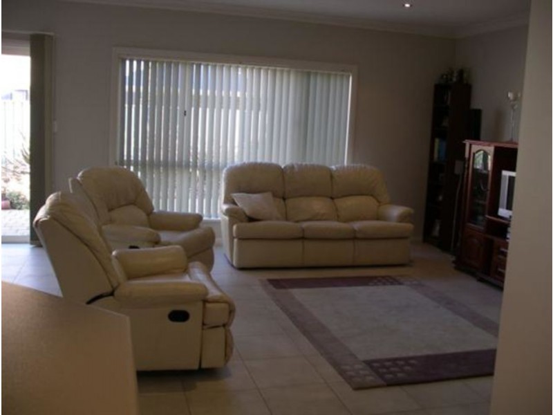 12 Brimpton Avenue, Mawson Lakes SA 5095