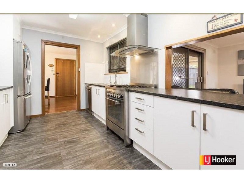 33 Hawker Crescent, Elizabeth East SA 5112