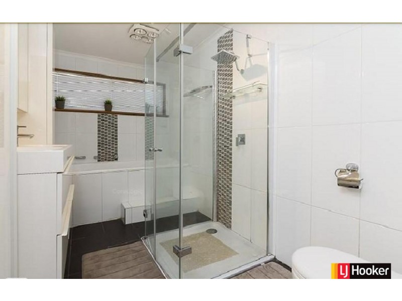 33 Hawker Crescent, Elizabeth East SA 5112