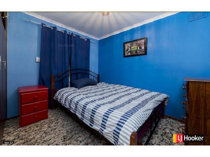 33 Hawker Crescent, Elizabeth East SA 5112