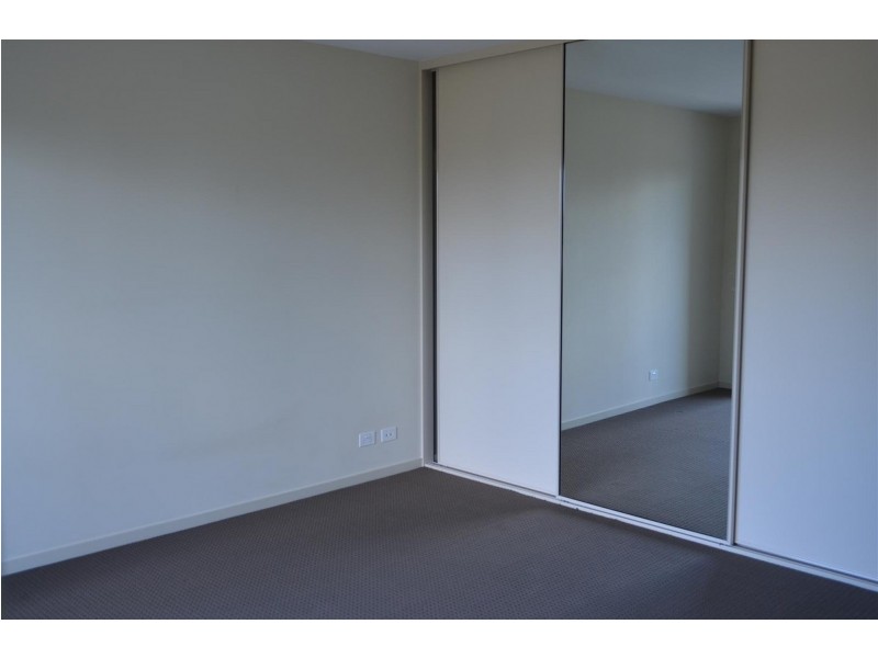 8 St Clair Avenue, Mawson Lakes SA 5095