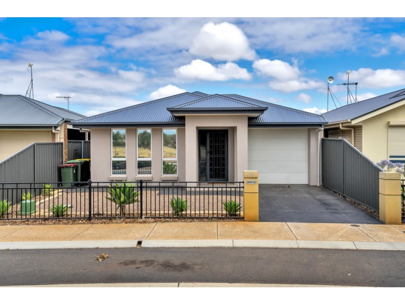 188 President Avenue, Andrews Farm SA 5114