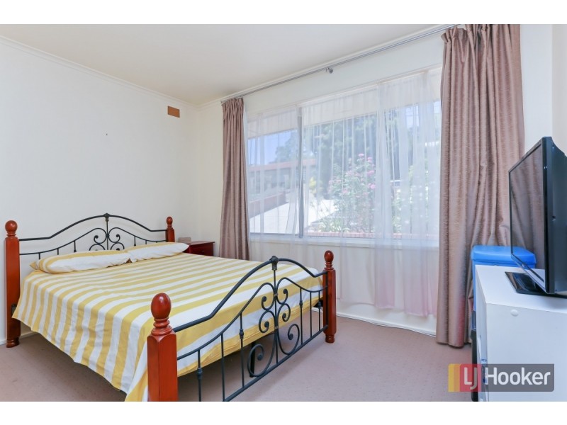 8 Grevillea Drive, Banksia Park SA 5091