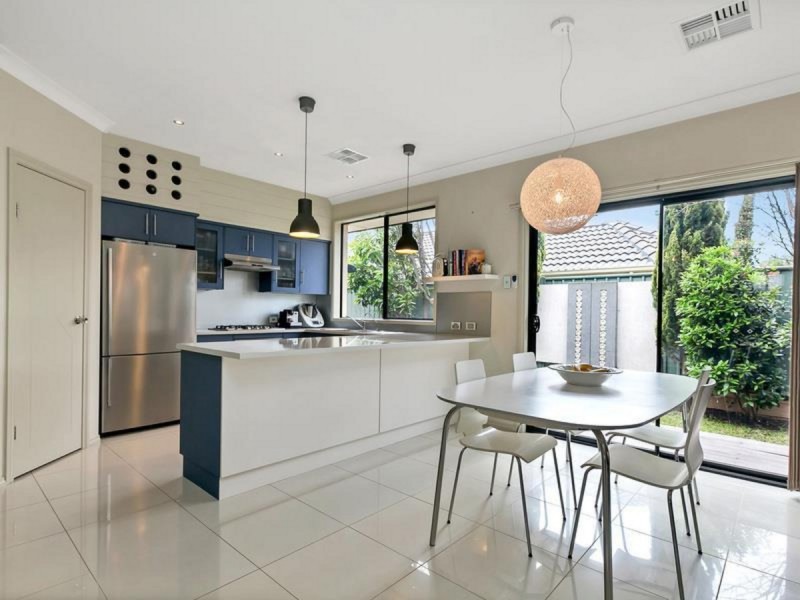 11 The Mews, Mawson Lakes SA 5095