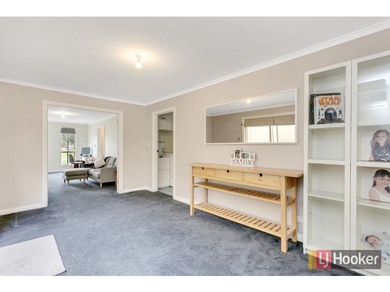 69 Castle Drive, Burton SA 5110