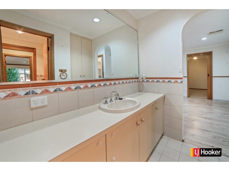 2 Essex Court, Salisbury Heights SA 5109